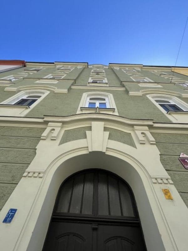 Top sanierte 2 Zimmer Wohnung im Altbau in Innsbruck!