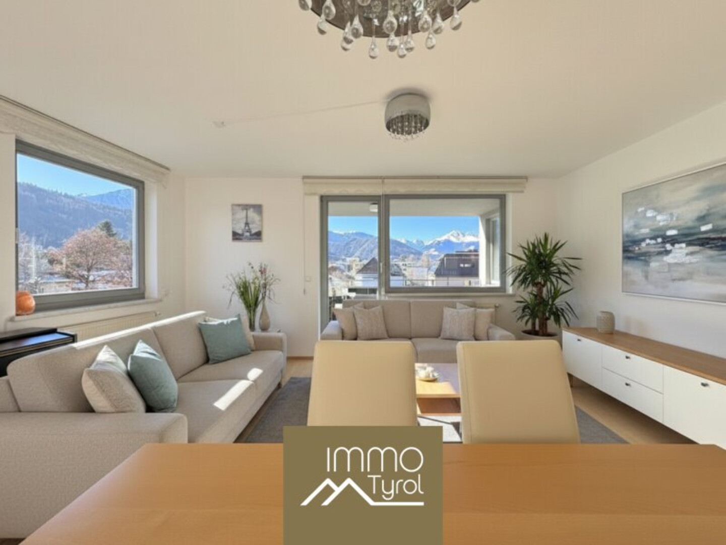 Helle Eckwohnung mit Südwestbalkon & Bergblick – Dr.-Stumpf-Straße, Innsbruck